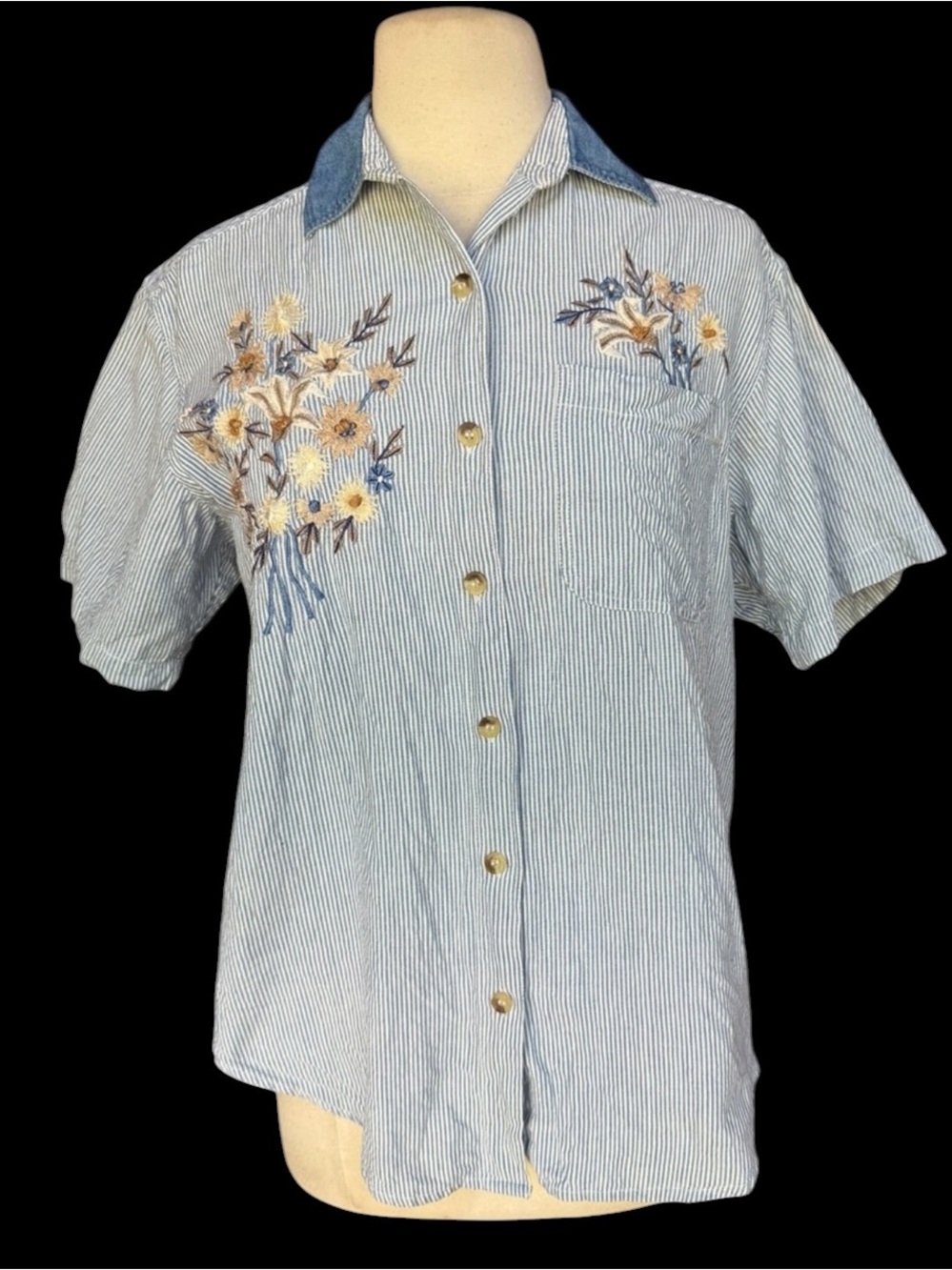 1990s‎ Casey & Max 100% Cotton Floral Embroidered Beaded Button Down Shirt